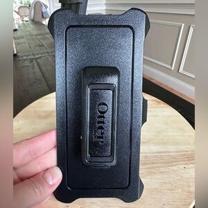 OtterBox Black Clip-On Phone Holster